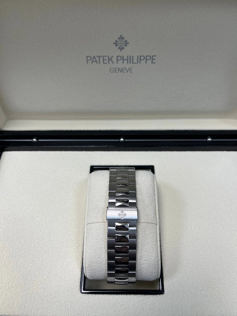 Tiffany x Patek Philippe Nautilus 5711 Blue Tiffany Dial