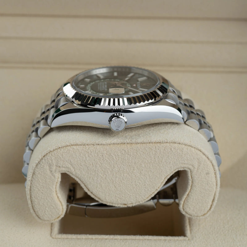 Automatic Rolex Sky-Dweller Green Dial 42mm