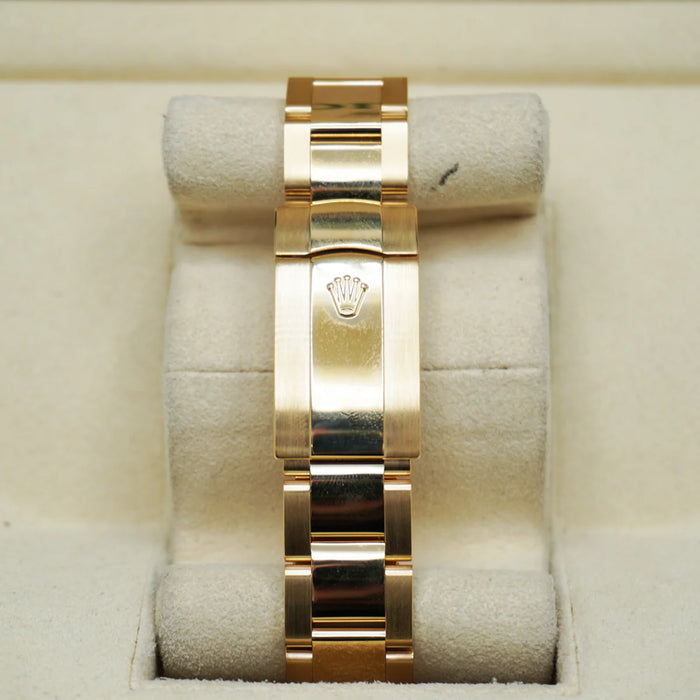 Rolex Sky-Dweller 42mm Yellow Gold 326938 Champagne